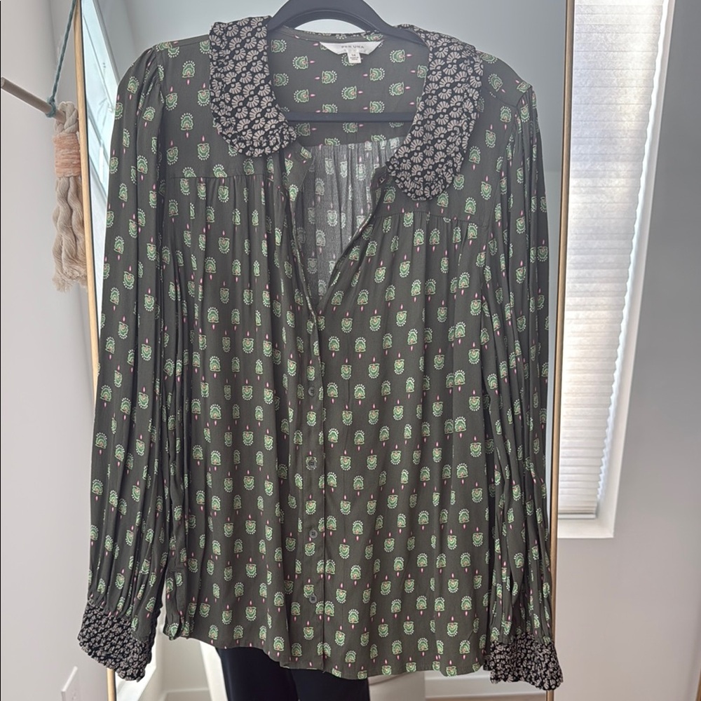 NWOT Per Una Adorable Green Long Sleeve Blouse